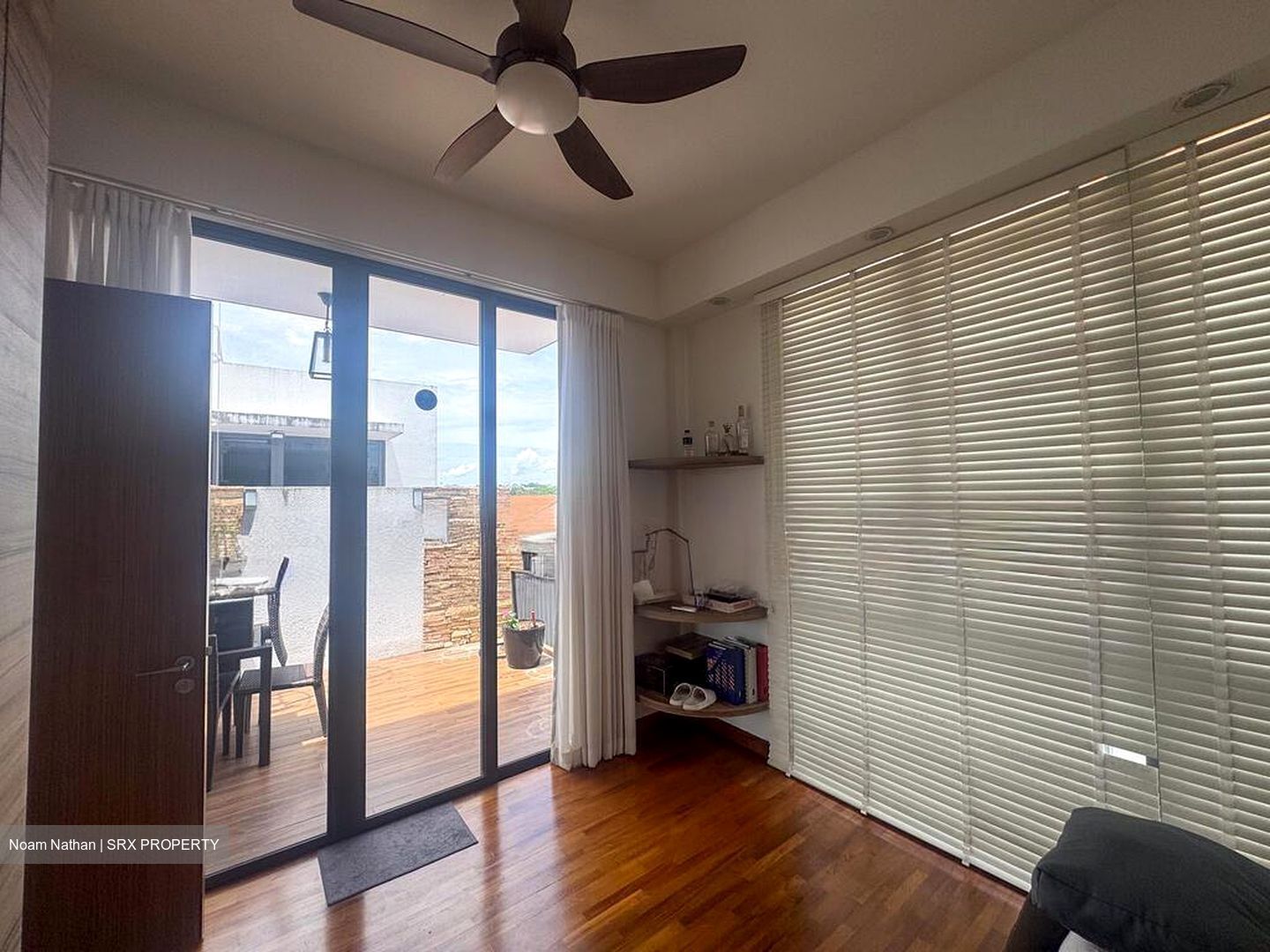 Sunrise Avenue (D28), Terrace #495642781